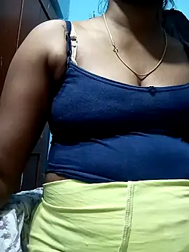 Snapshot of Tamillminnal chatting on January 2, 4:35 pm Tamillminnal online show from January 2, 4:35 pm