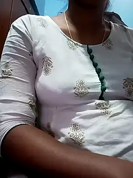 Snapshot of Tamillminnal chatting on January 17, 10:22 am Tamillminnal online show from January 17, 10:22 am
