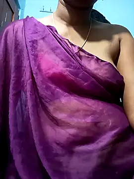 Snapshot of Tamillminnal chatting on February 6, 11:58 pm Tamillminnal online show from February 6, 11:58 pm