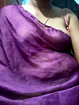 Snapshot of Tamillminnal chatting on February 7, 5:18 pm Tamillminnal online show from February 7, 5:18 pm