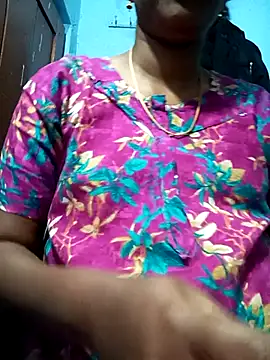 Snapshot of Tamillminnal chatting on February 15, 1:05 pm Tamillminnal online show from February 15, 1:05 pm