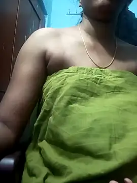 Snapshot of Tamillminnal chatting on February 20, 5:29 pm Tamillminnal online show from February 20, 5:29 pm
