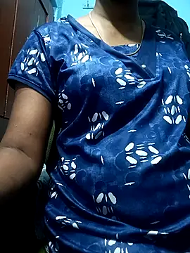 Snapshot of Tamillminnal chatting on February 25, 5:58 pm Tamillminnal online show from February 25, 5:58 pm