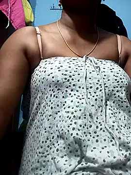 Snapshot of Tamillminnal chatting on March 6, 1:46 pm Tamillminnal online show from March 6, 1:46 pm