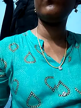 Snapshot of Tamillminnal chatting on March 19, 5:28 pm Tamillminnal online show from March 19, 5:28 pm