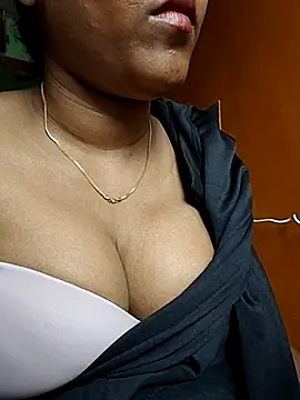 Snapshot of Tamillminnal chatting on September 9, 8:03 am Tamillminnal online show from September 9, 8:03 am