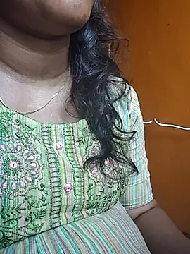 Snapshot of Tamillminnal chatting on October 15, 10:04 am Tamillminnal online show from October 15, 10:04 am
