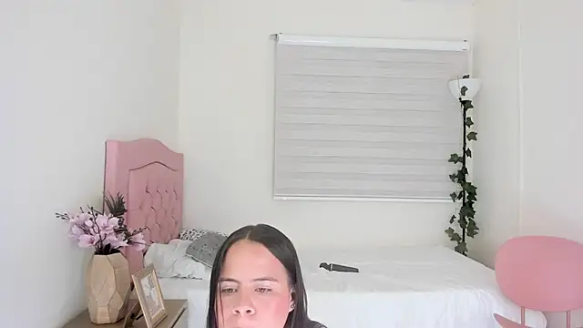 Jessi powel online show from April 4, 1:08 pm