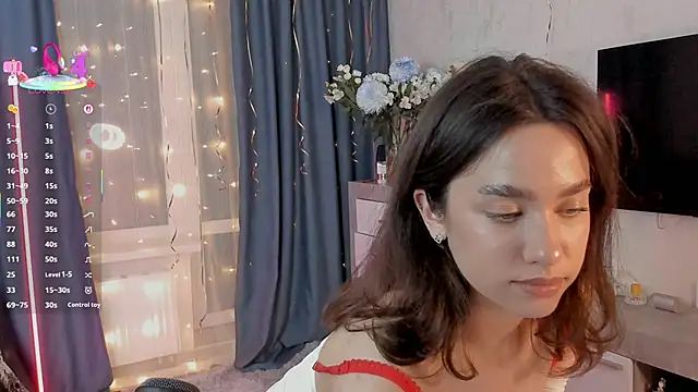 Snapshot of EmeliaReaper chatting on March 23, 2:15 am EmeliaReaper online show from March 23, 2:15 am