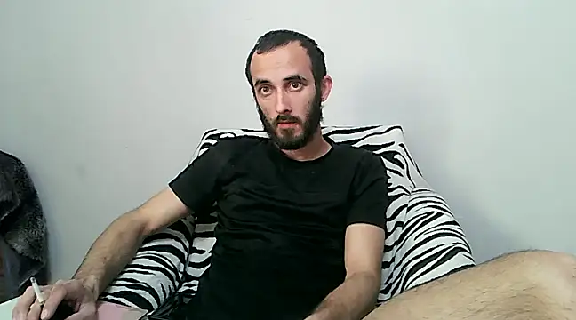 Snapshot of kisandgioni chatting on March 8, 2:30 pm kisandgioni online show from March 8, 2:30 pm