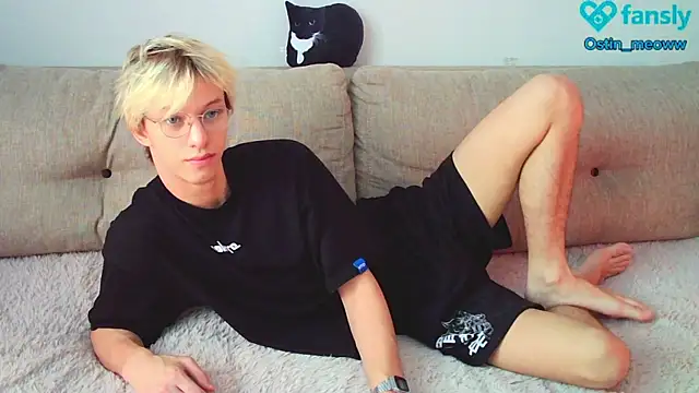 Ostin meow online show from February 10, 7:04 am