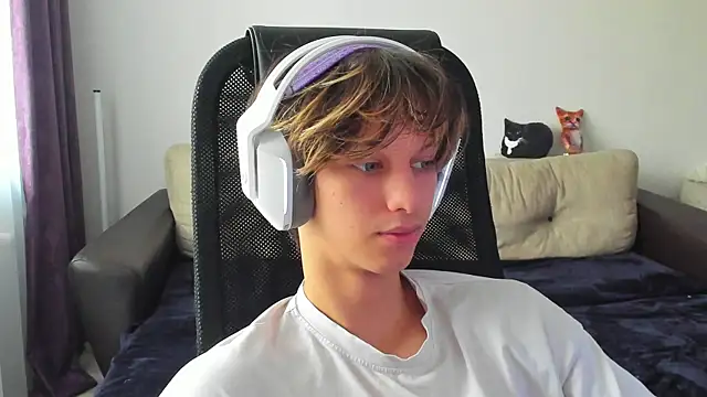 Ostin meow online show from October 10, 8:35 am