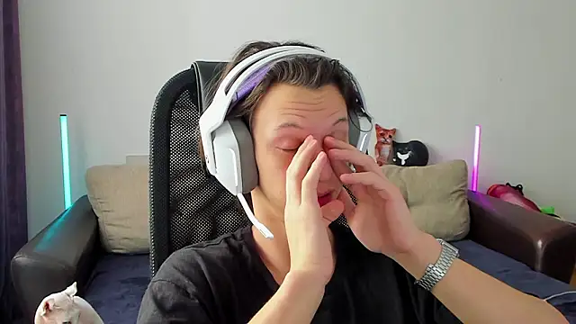 Ostin meow online show from March 4, 7:03 am