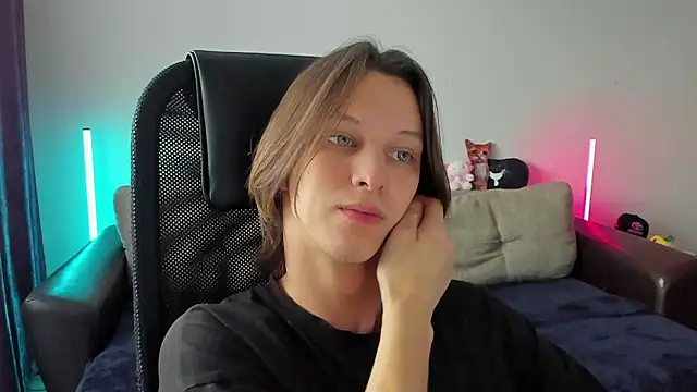 Ostin meow online show from March 23, 2:26 am