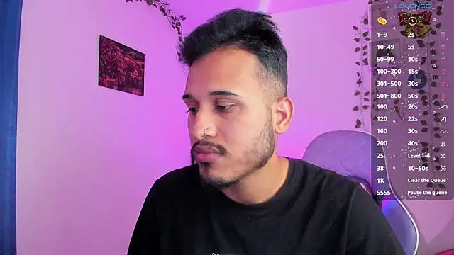 Snapshot of Raf_brunette chatting on December 20, 12:27 pm Raf brunette online show from December 20, 12:27 pm