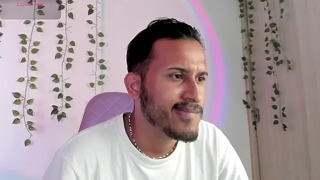 Snapshot of Raf_brunette chatting on September 17, 11:12 am Raf brunette online show from September 17, 11:12 am