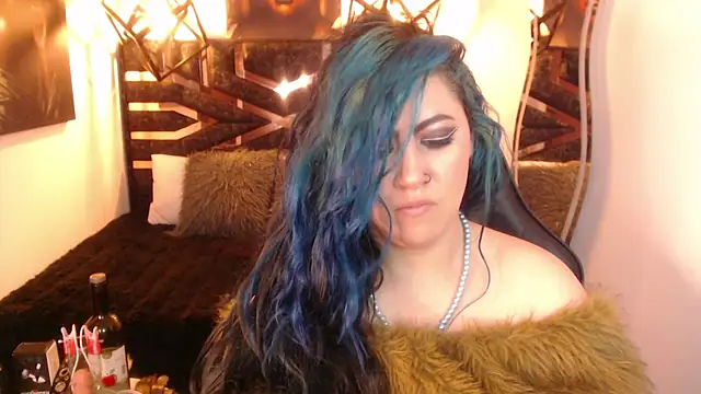 scarleth blue online show from April 11, 3:11 am