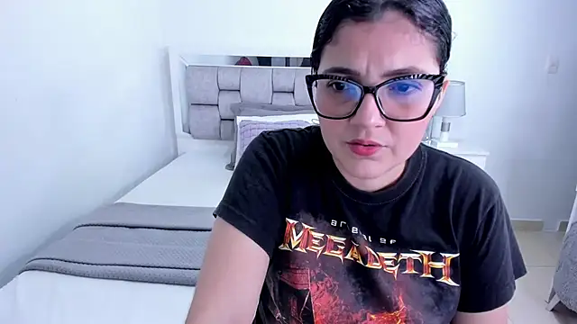 Camilaa bueno online show from July 3, 2:07 am