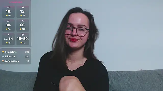 Snapshot of Pinky__Binky chatting on December 13, 11:17 pm Pinky  Binky online show from December 13, 11:17 pm