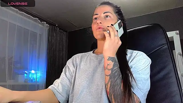 Snapshot of Aria_Dl chatting on January 28, 3:46 pm Aria Dl online show from January 28, 3:46 pm