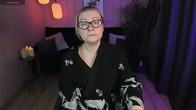Snapshot of AlexandraKind chatting on January 20, 8:40 pm AlexandraKind online show from January 20, 8:40 pm