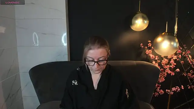 Snapshot of AlexandraKind chatting on January 25, 4:46 pm AlexandraKind online show from January 25, 4:46 pm