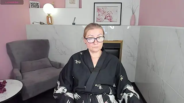 Snapshot of AlexandraKind chatting on February 12, 11:51 pm AlexandraKind online show from February 12, 11:51 pm