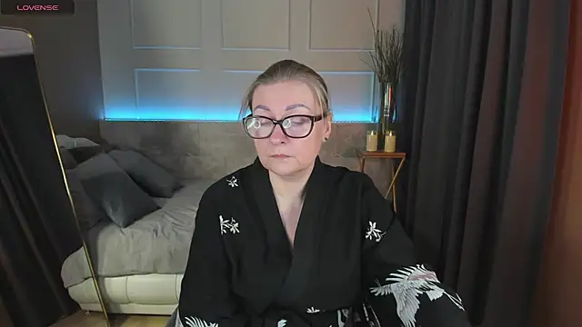 Snapshot of AlexandraKind chatting on March 1, 8:53 pm AlexandraKind online show from March 1, 8:53 pm