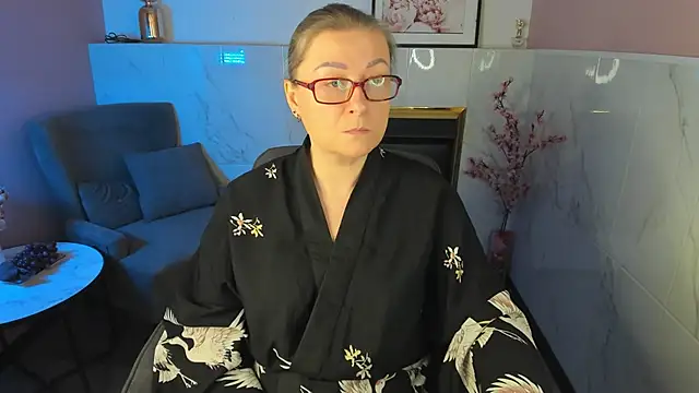 AlexandraKind online show from December 5, 8:49 pm