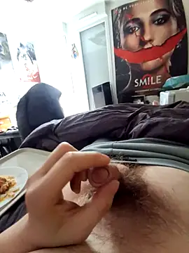 Snapshot of stev3w chatting on October 5, 11:41 am stev3w online show from October 5, 11:41 am