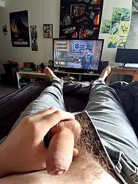 Snapshot of stev3w chatting on October 18, 9:32 am stev3w online show from October 18, 9:32 am