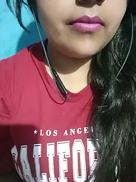 Love-Veronica online show from May 15, 6:59 pm