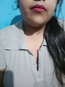 Snapshot of Love-Veronica chatting on July 7, 6:23 pm Love-Veronica online show from July 7, 6:23 pm