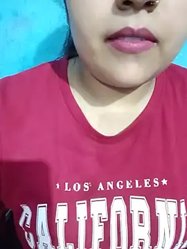 Snapshot of Love-Veronica chatting on July 29, 5:44 pm Love-Veronica online show from July 29, 5:44 pm