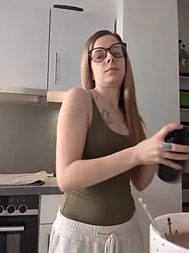 Snapshot of TerrasWildlife chatting on February 26, 3:41 pm TerrasWildlife online show from February 26, 3:41 pm