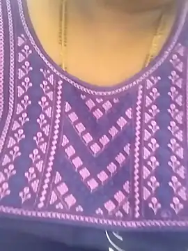 Sexy Radhikaa online show from December 19, 5:03 am