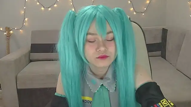 Snapshot of yuno_nya chatting on December 17, 11:17 am yuno nya online show from December 17, 11:17 am