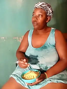 curvyloneah75 online show from March 10, 6:27 am