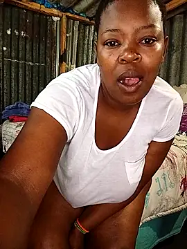 curvyloneah75 online show from September 25, 7:01 am