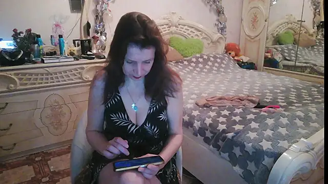 Debra Phoenix online show from March 26, 9:53 pm