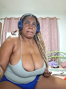 Snapshot of GoddessCarrie chatting on February 24, 3:04 am GoddessCarrie online show from February 24, 3:04 am