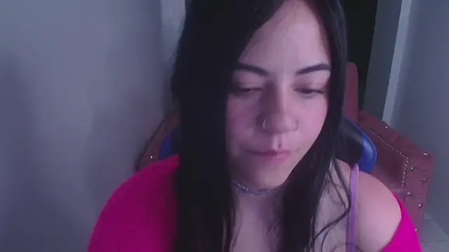 Snapshot of sabrina_jones_t chatting on December 10, 1:11 am sabrina jones t online show from December 10, 1:11 am