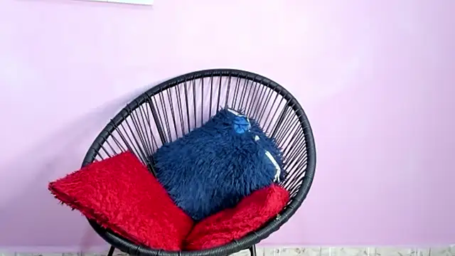 ZoeSmith6 online show from January 3, 4:27 pm