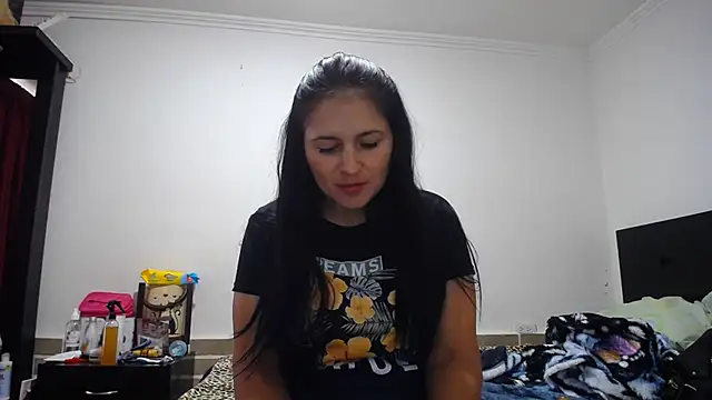 princehermosa44 online show from February 15, 8:16 pm