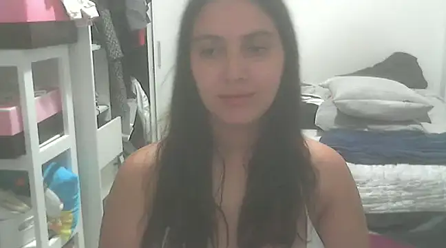 Snapshot of xBubblyBarbiexx chatting on January 4, 2:03 am xBubblyBarbiexx online show from January 4, 2:03 am