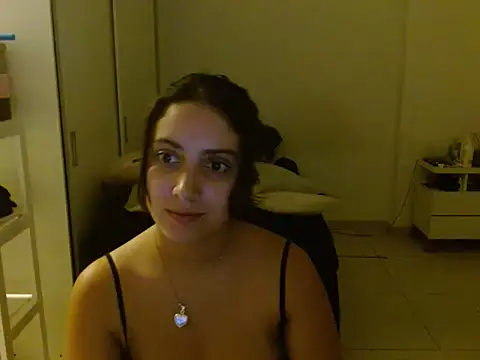 Snapshot of xBubblyBarbiexx chatting on March 5, 2:03 am xBubblyBarbiexx online show from March 5, 2:03 am