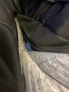 Snapshot of Fuckboy4public chatting on December 18, 11:19 pm Fuckboy4public online show from December 18, 11:19 pm