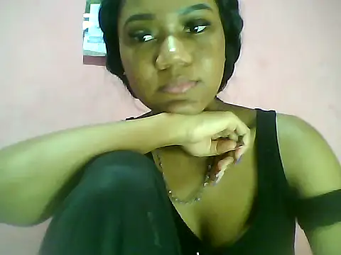 Snapshot of Fariana01 chatting on January 5, 2:49 am Fariana01 online show from January 5, 2:49 am