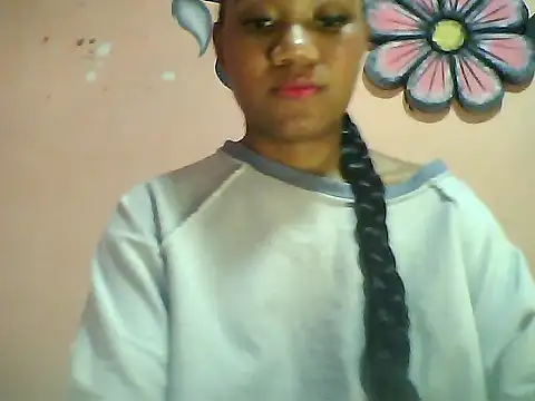 Snapshot of Fariana01 chatting on February 10, 2:41 am Fariana01 online show from February 10, 2:41 am