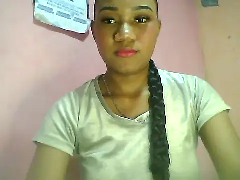 Snapshot of Fariana01 chatting on February 10, 9:25 pm Fariana01 online show from February 10, 9:25 pm